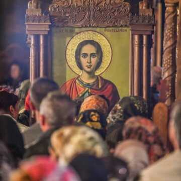 Patriarhul Daniel la Manastirea Ghighiu la Sarbatoarea Izvorului Tamaduirii