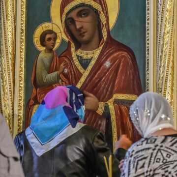 Patriarhul Daniel la Manastirea Ghighiu la Sarbatoarea Izvorului Tamaduirii