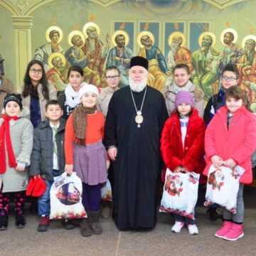 Tulcea: PS Visarion a fost colindat de elevi