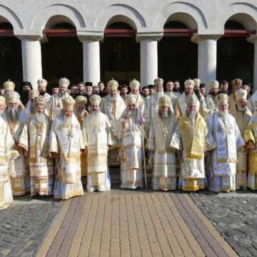 Patriarhul Daniel si-a serbat ziua onomastica prin rugaciune, ierarhi Biserica Ortodoxa Romana, Catedrala Patriarhala