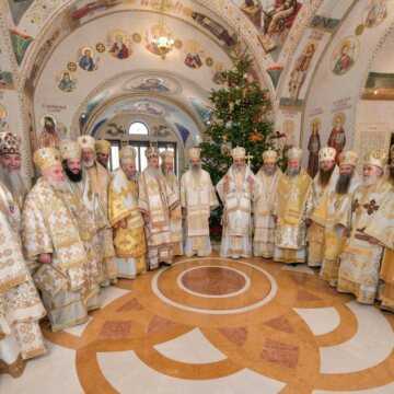 Patriarhul Daniel si-a serbat ziua onomastica prin rugaciune, ierarhi Biserica Ortodoxa Romana, Catedrala Patriarhala