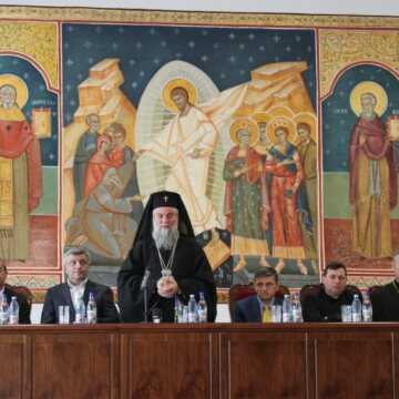 Sfinţii Trei Ierarhi cinstiţi la Craiova