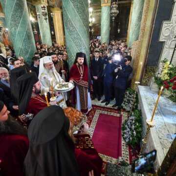 Patriarch Daniel officiates memorial service for Patriarch Justinian Marina