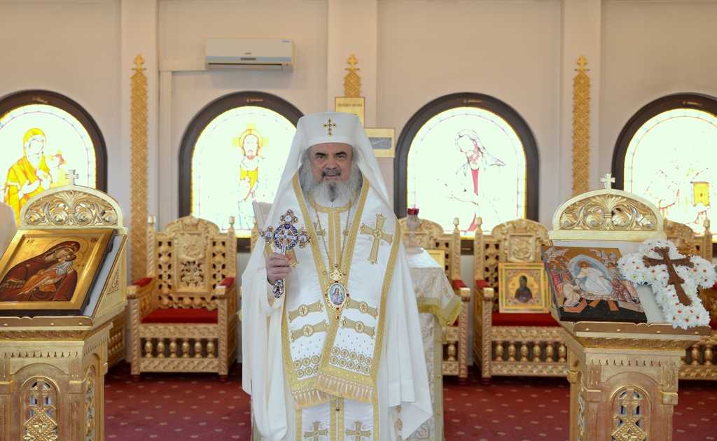 Patriarch Daniel: The Holy Cross is a symbol of both Christ’s Crucifixion and Resurrection