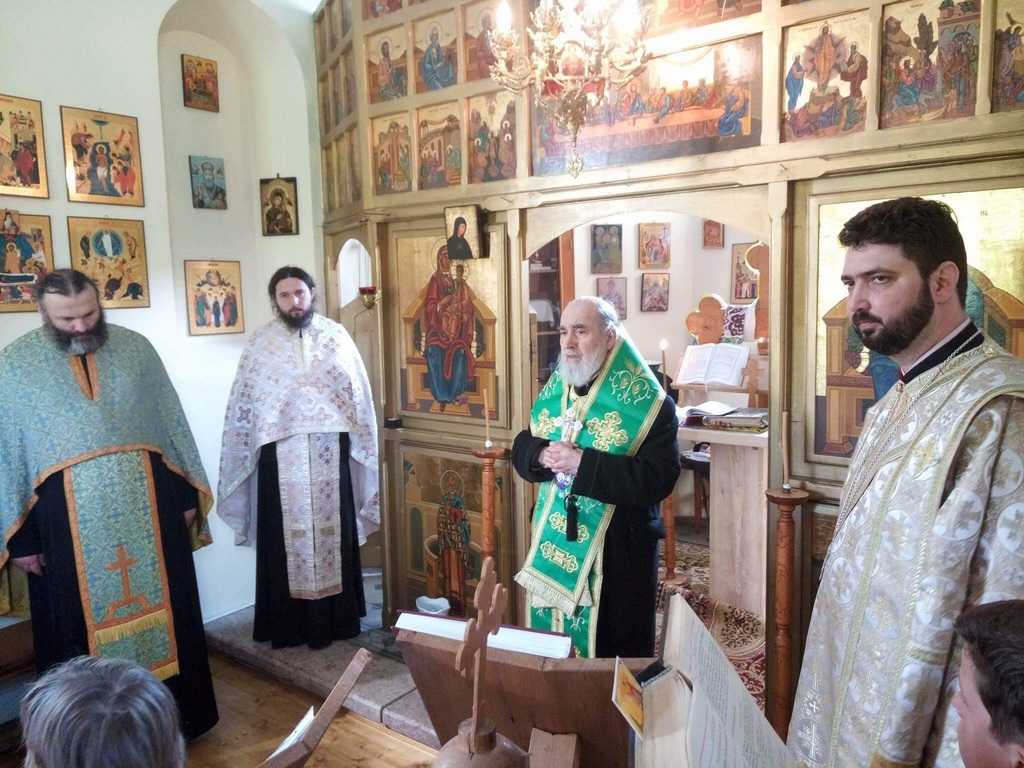 IPS Timotei în Parohia Scânteia - Arad (1)