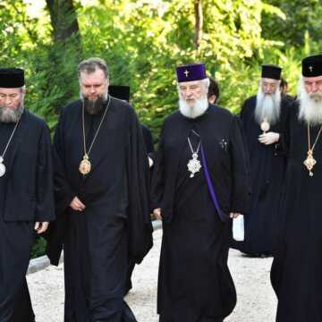 Patriarhul Daniel si membrii Sfantului Sinod al Bisericii Ortodoxe Romane au vizitat Parcul Resedintei Patriarhale (11)