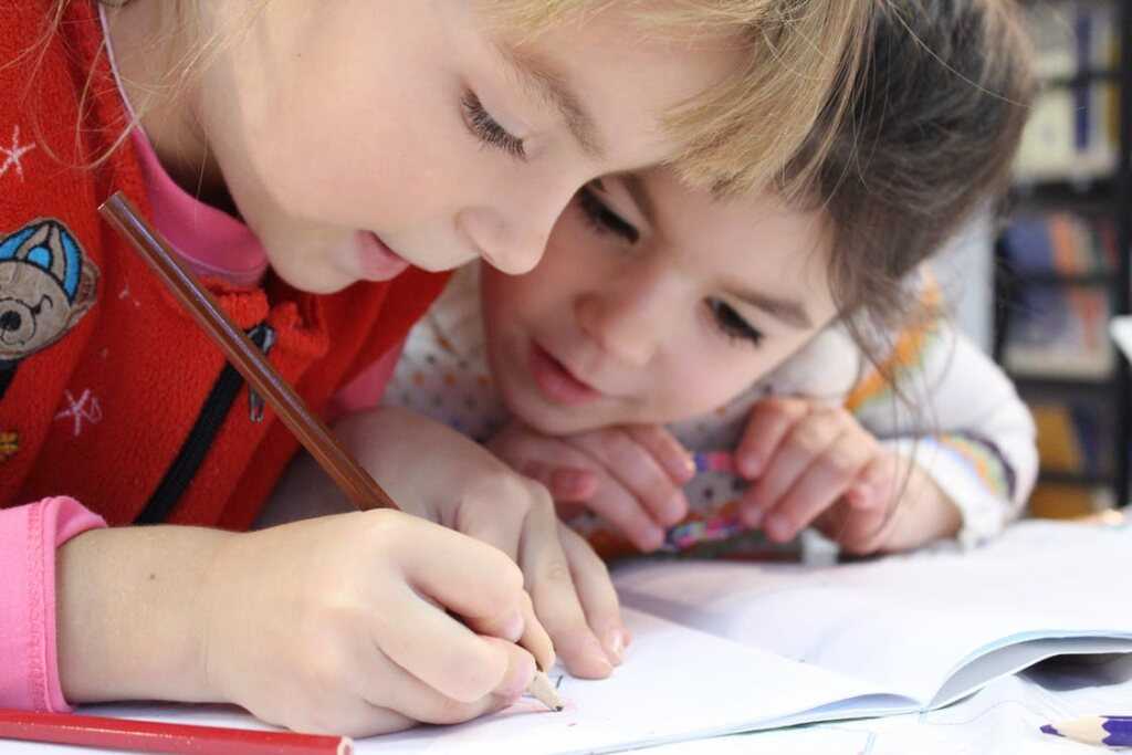 Educaţia copiilor Sfântul Ioan Gură de Aur