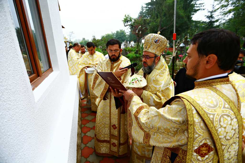 IPS Ciprian Buzău - sfinţire Calvini (1)