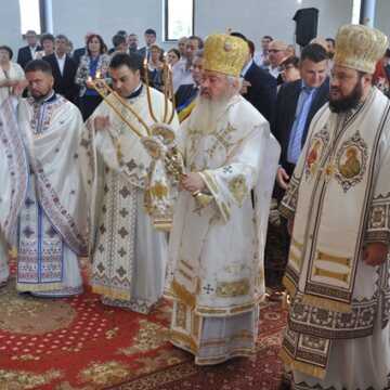 Zi-de-sarbatoare-la-biserica-Nasterea-Maicii-Domnului-din-Zalaui-7