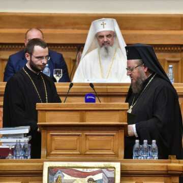 PF_Daniel_PF_Kirill,_PF_Anastasios_PF_Rastislav_la_Sedinta_Solemna_Sinod_BOR