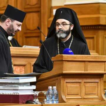 PF_Daniel_PF_Kirill,_PF_Anastasios_PF_Rastislav_la_Sedinta_Solemna_Sinod_BOR