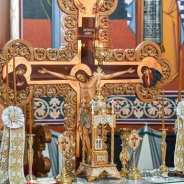 Patriarhul Daniel si Peasfintitul Timotei Prahoveanul au sfintit biserica Parc Rahova 1