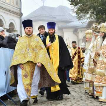 Liturghie_hram_Catedrala_Patriarhala_PF_Daniel_Kirill_Anastasie_Rastislav (1)