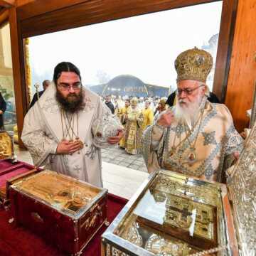 Liturghie_hram_Catedrala_Patriarhala_PF_Daniel_Kirill_Anastasie_Rastislav (1)