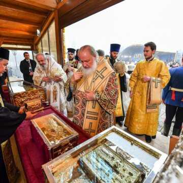 Liturghie_hram_Catedrala_Patriarhala_PF_Daniel_Kirill_Anastasie_Rastislav (1)