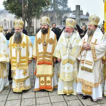 Liturghie_hram_Catedrala_Patriarhala_PF_Daniel_Kirill_Anastasie_Rastislav (1)