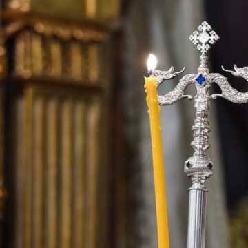 Patriarhul_Daniel_inmormantare_Regele_Mihai_Romania_Catedrala_Patriarhala