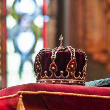 Patriarhul_Daniel_inmormantare_Regele_Mihai_Romania_Catedrala_Patriarhala