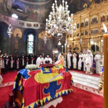 Patriarhul_Daniel_inmormantare_Regele_Mihai_Romania_Catedrala_Patriarhala