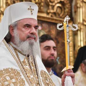 Patriarhul_Daniel_inmormantare_Regele_Mihai_Romania_Catedrala_Patriarhala