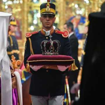 Patriarhul_Daniel_inmormantare_Regele_Mihai_Romania_Catedrala_Patriarhala