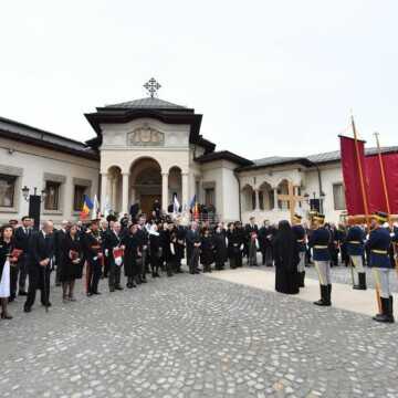 Patriarhul_Daniel_inmormantare_Regele_Mihai_Romania_Catedrala_Patriarhala