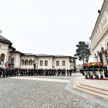 Patriarhul_Daniel_inmormantare_Regele_Mihai_Romania_Catedrala_Patriarhala