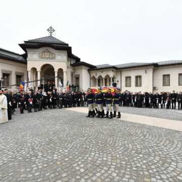 Patriarhul_Daniel_inmormantare_Regele_Mihai_Romania_Catedrala_Patriarhala