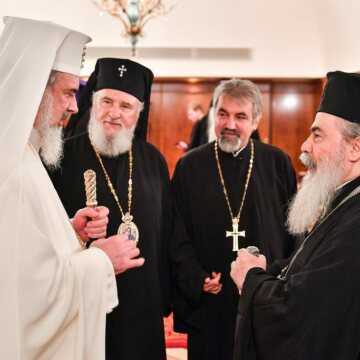 Patriarhul Daniel si delegatia BOR a ajuns in Rusia