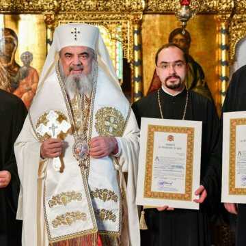 Patriarhul Daniel a hirotesit