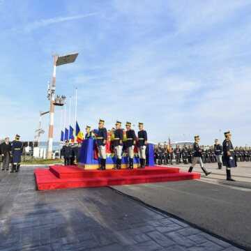 IPS_Nifon_la_sosirea_in_Romania_a_trupului_Regelui_Mihai