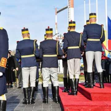 IPS_Nifon_la_sosirea_in_Romania_a_trupului_Regelui_Mihai