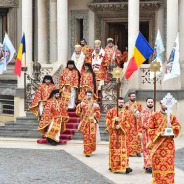 Patriarhul_Daniel_PS_Varlaam_PS_Timotei_la_Catedrala_Patriarhala_de_Sfantul_Apostol_Andrei_Ocrotitorul_Romaniei (1)