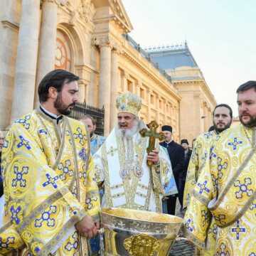 Patriarhul_Daniel_la_slujba_Botezului_Domnului