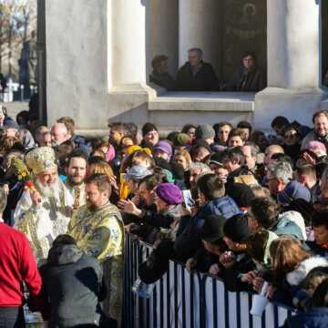Patriarhul_Daniel_la_slujba_Botezului_Domnului
