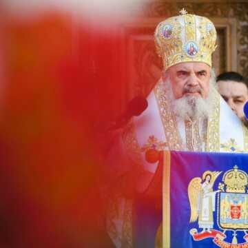 Patriarhul_Daniel_la_slujba_Botezului_Domnului