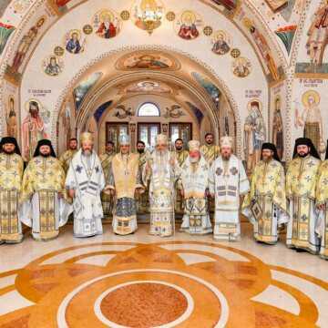 Patriarhul_Daniel_la_slujba_Botezului_Domnului