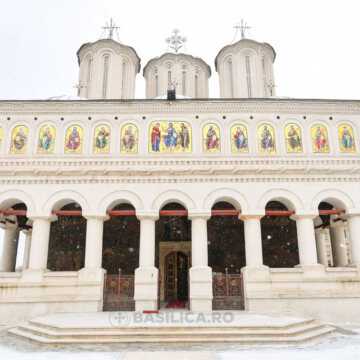 Ansamblul_Patriarhal_iarna_Patriarhia_Romana_Dealul_Patriarhiei