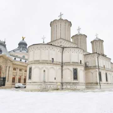 Ansamblul_Patriarhal_iarna_Patriarhia_Romana_Dealul_Patriarhiei