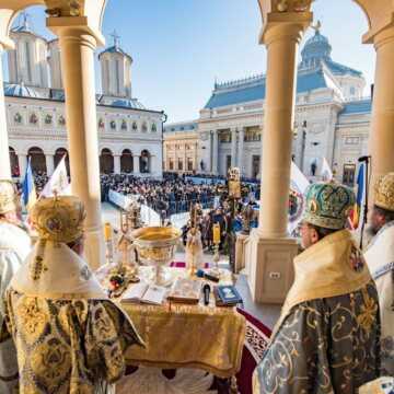Patriarhul_Daniel_la_Botezul_Domnului_Catedrala _Patriarhala (1)