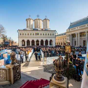 Patriarhul_Daniel_la_Botezul_Domnului_Catedrala _Patriarhala (1)
