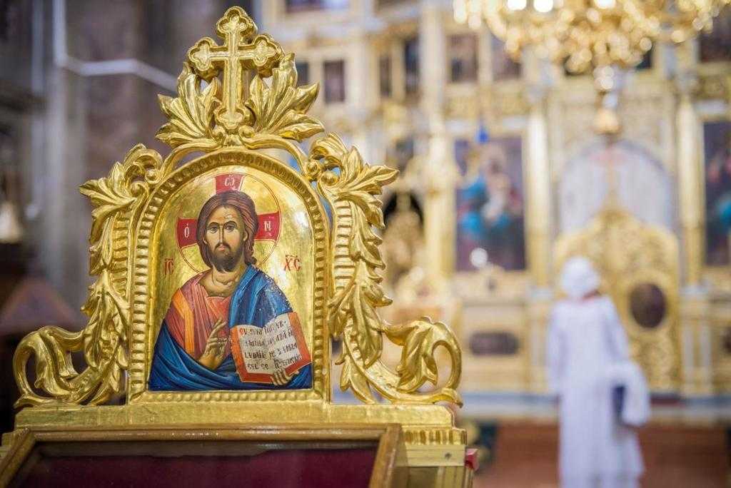 catedrama_mitropolitana_iasi_biserica_mare_interior_2