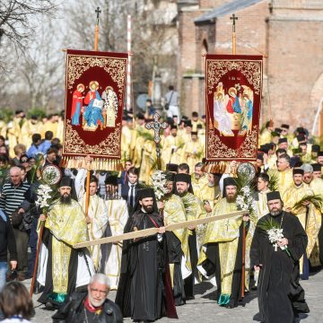 Patriarhul_Daniel_la_Pelerinaj_Florii_Bucuresti_Patriarhia_Romana (2)