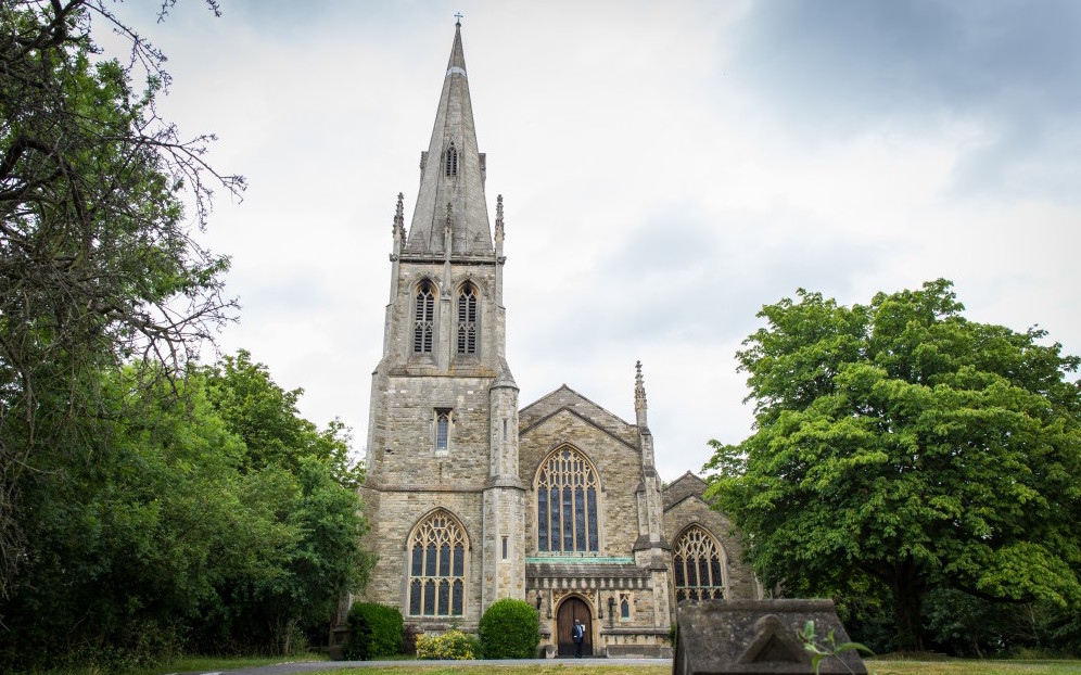 Biserica-Ortodoxa-Pogorarea-Sfantului-Duh-Kingsbury-Londra
